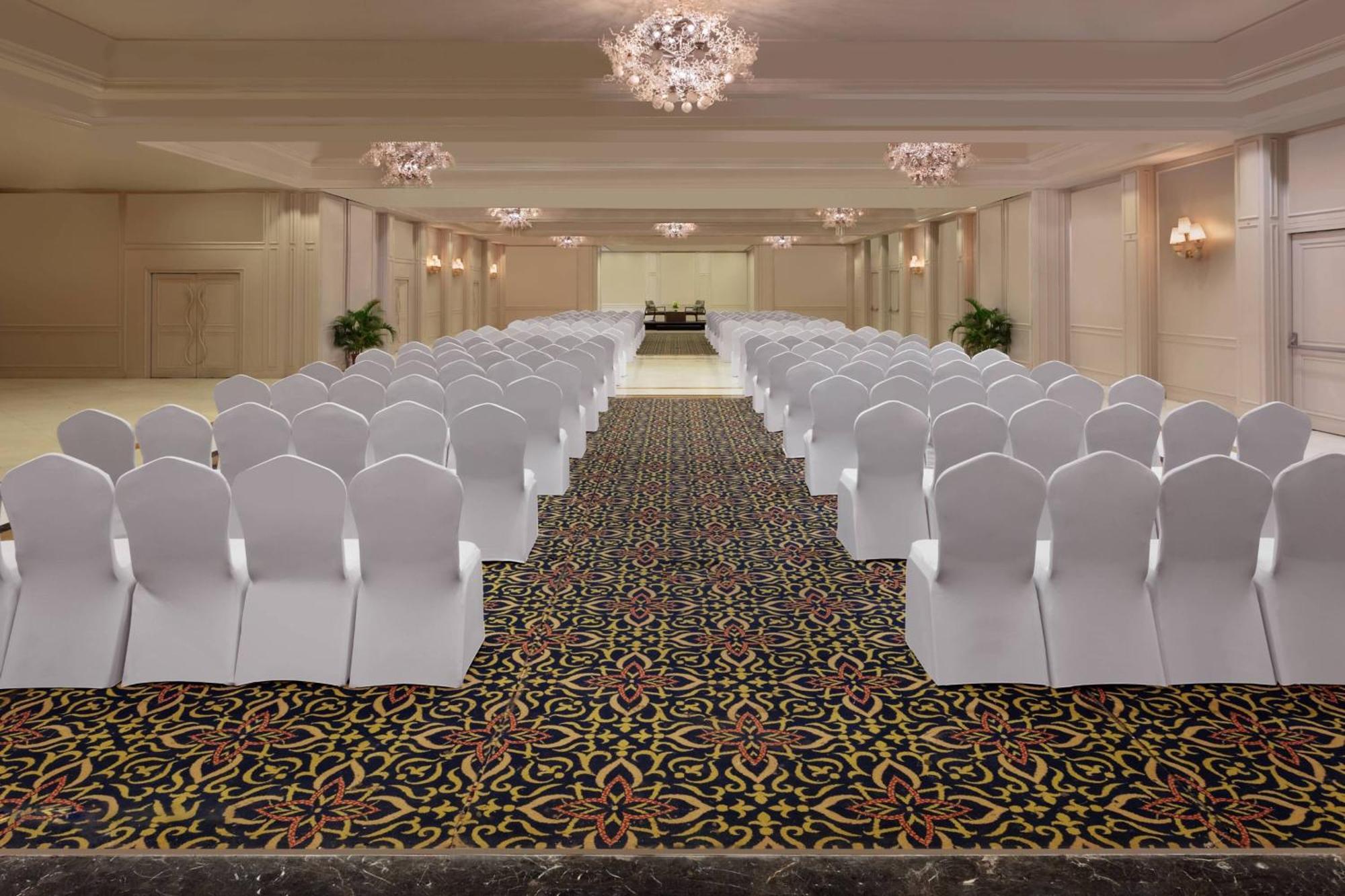 Surat Marriott Hotel Extérieur photo
