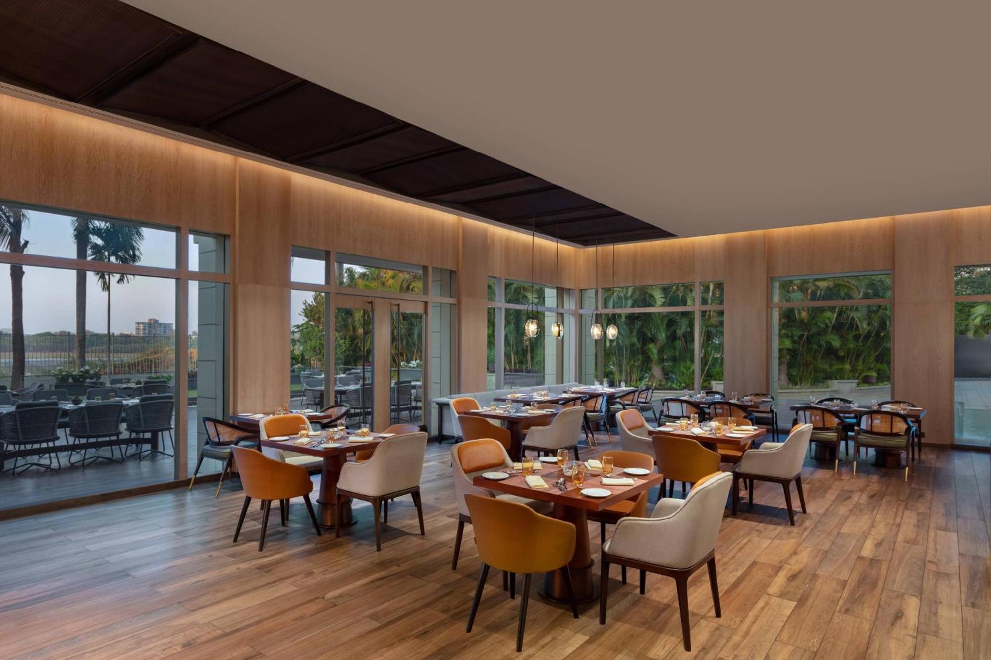 Surat Marriott Hotel Extérieur photo