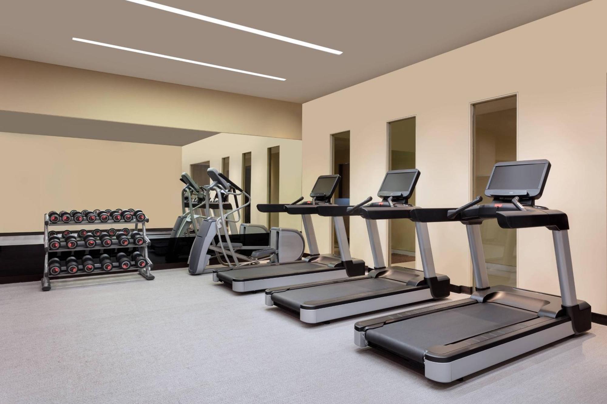 Surat Marriott Hotel Extérieur photo