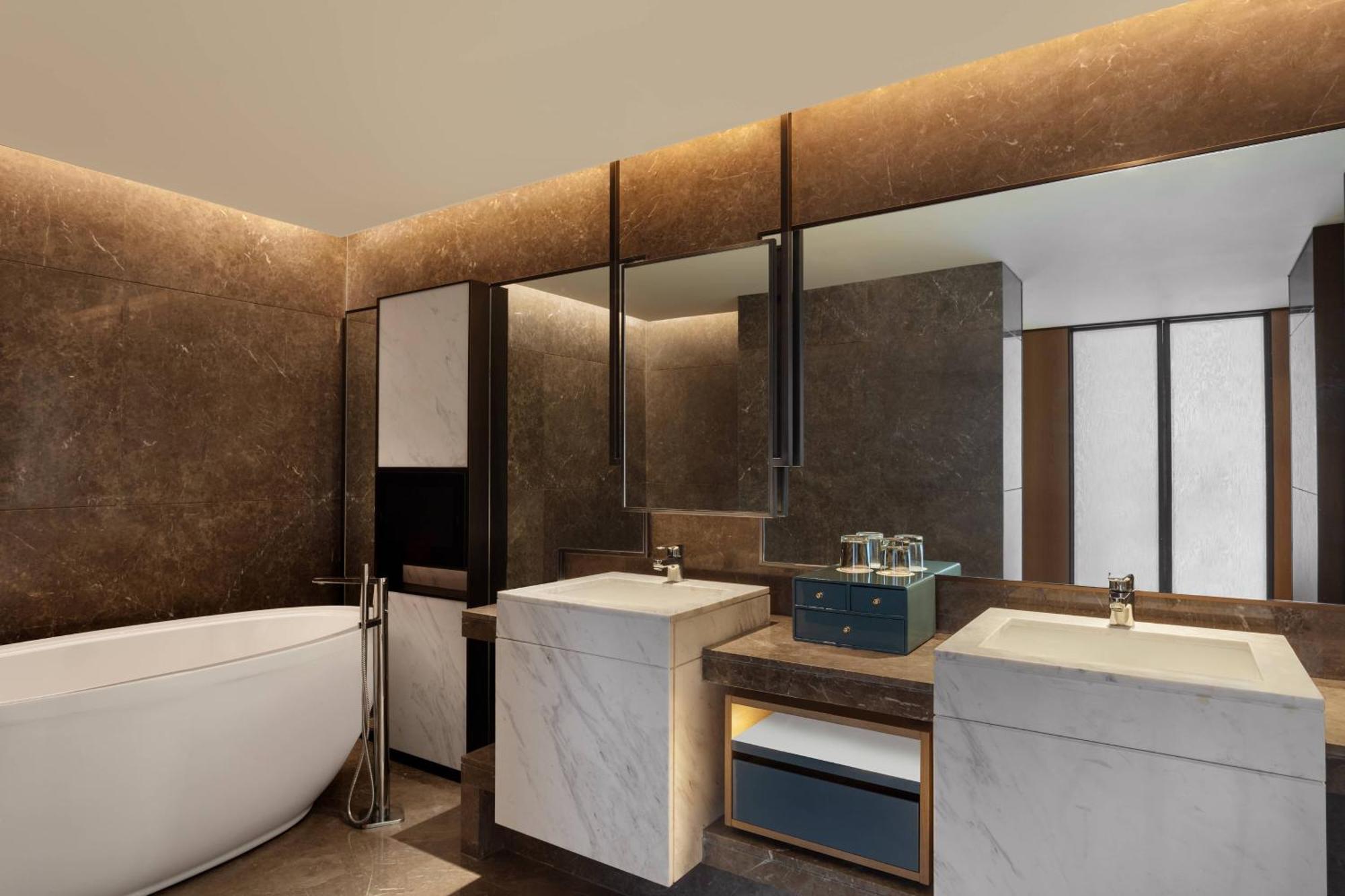 Surat Marriott Hotel Extérieur photo