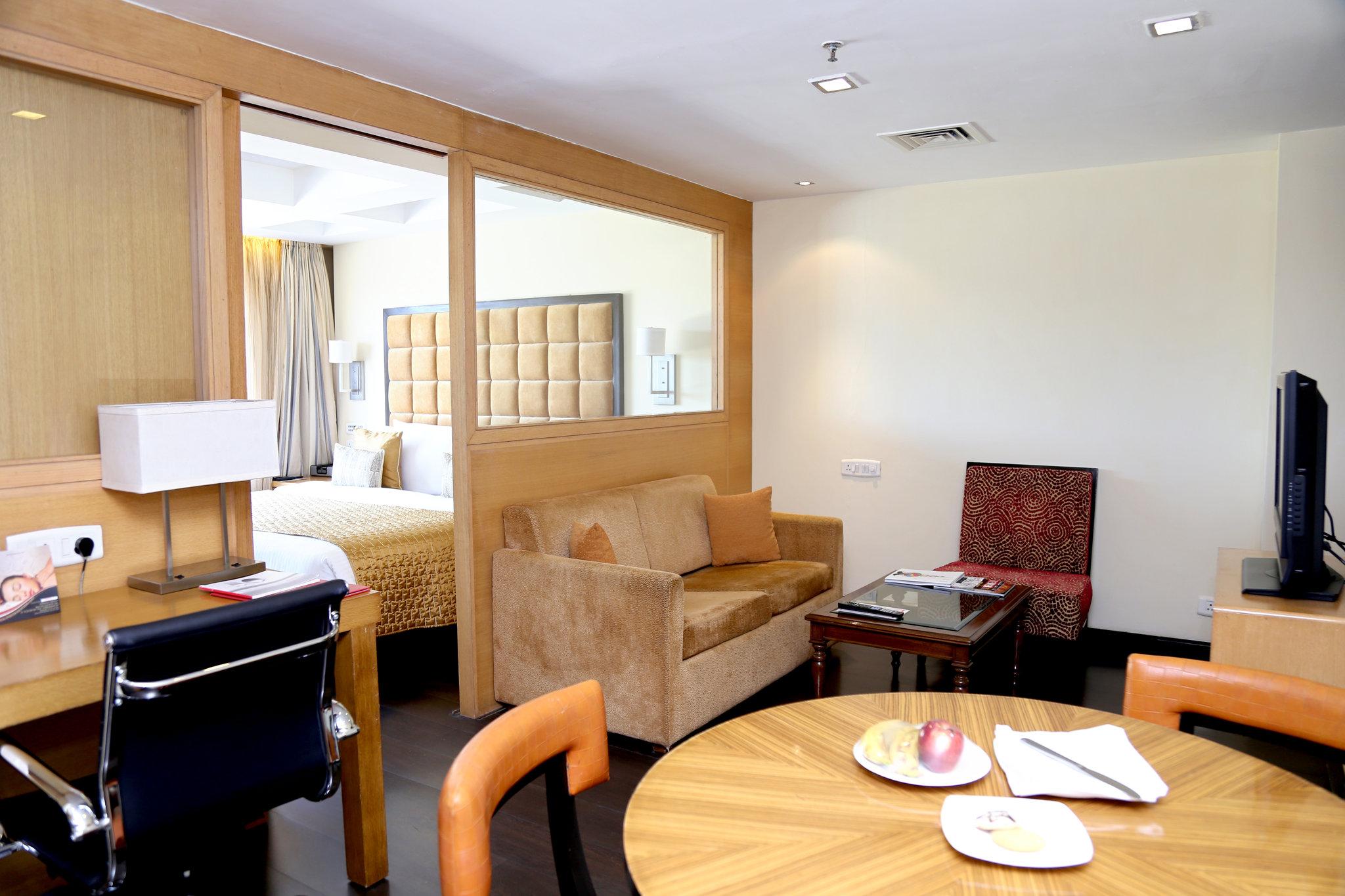 Surat Marriott Hotel Extérieur photo