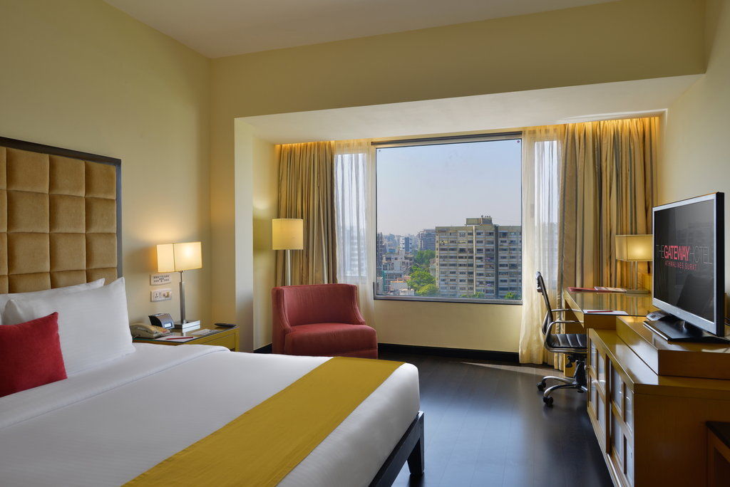 Surat Marriott Hotel Extérieur photo