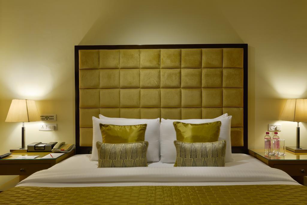 Surat Marriott Hotel Extérieur photo